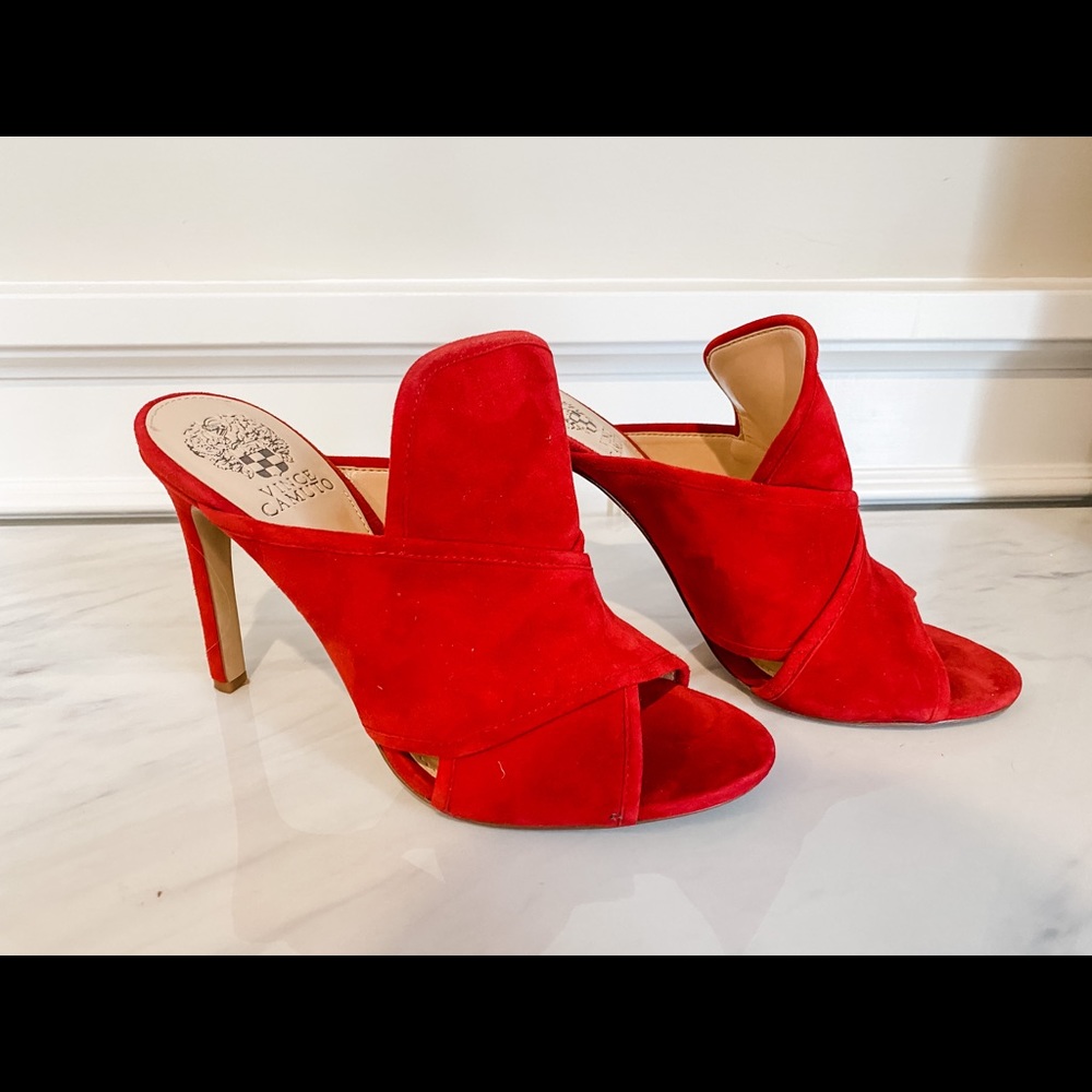 VINCE CAMUTO HEELS